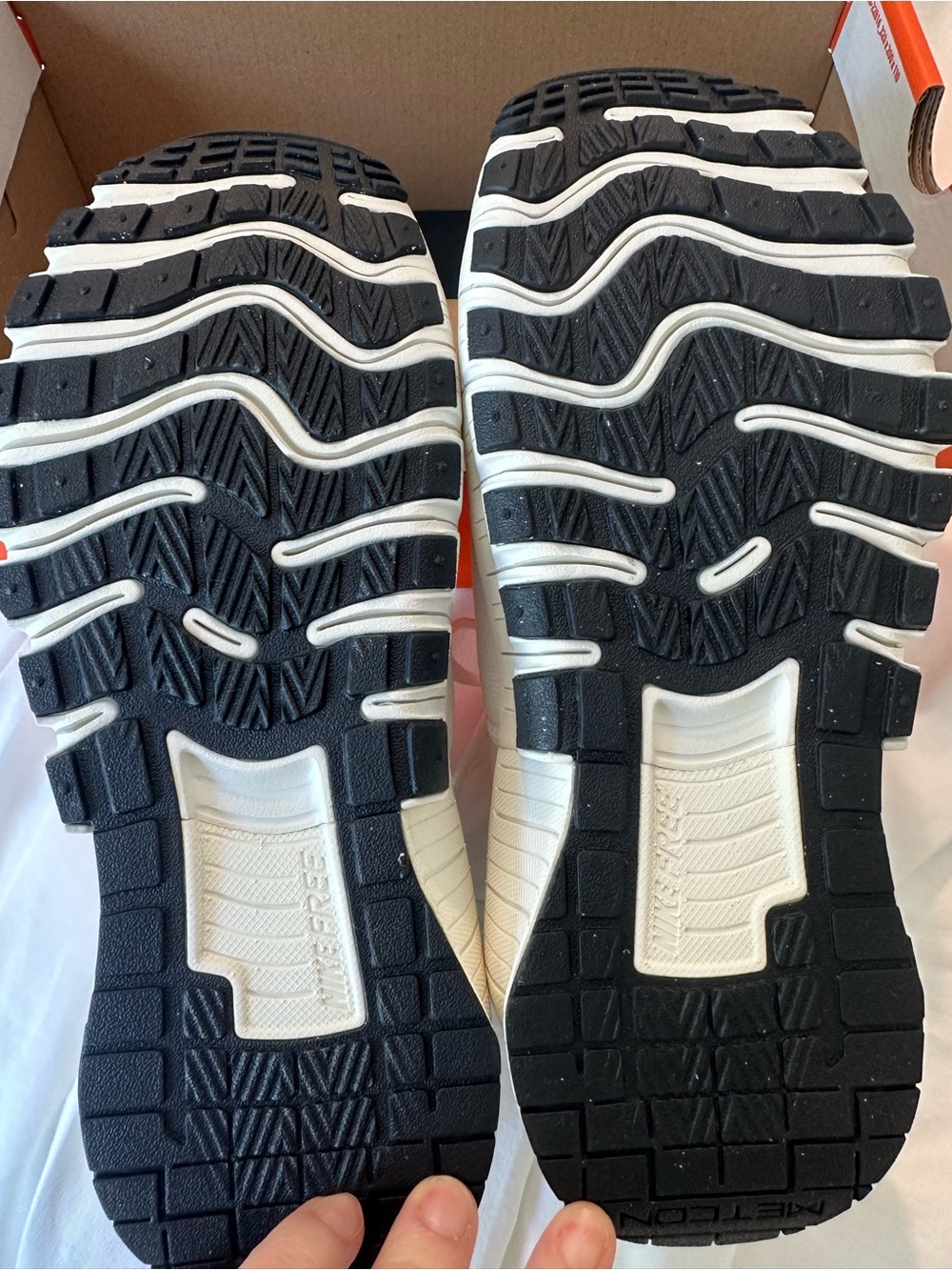 NEW Nike Free Metcon 6 Premium Summit White Sail Black Metallic Silver - Picture 4 of 6